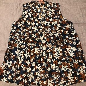 Beautiful never worn blouse for work!